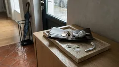 Porque é que há quem leve um dente de alho embrulhado em papel de alumínio na carteira